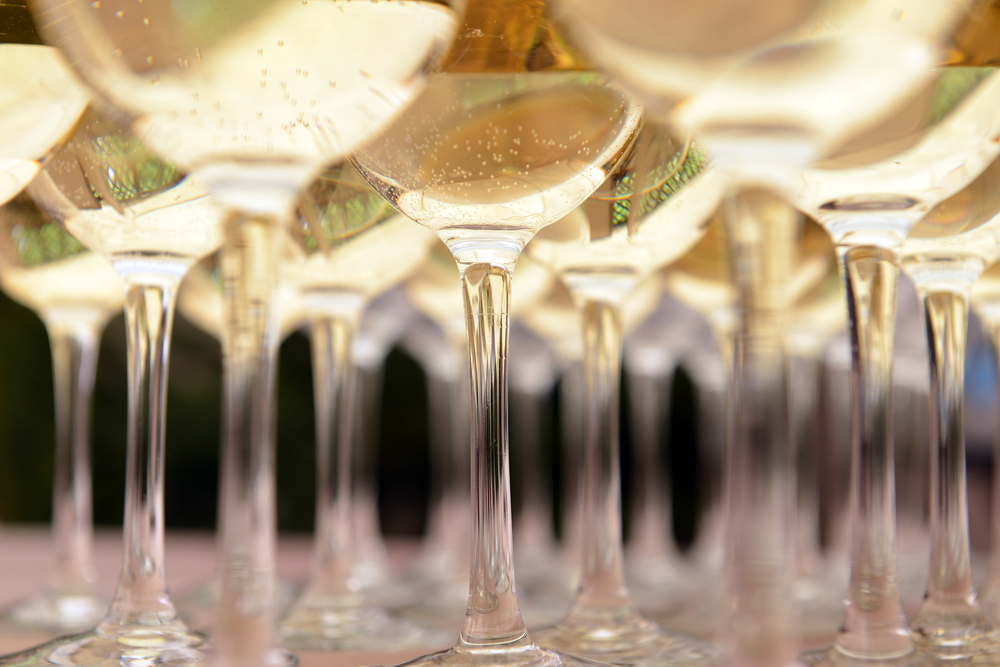 The Best Places to Drink Champagne in Paris When You Need to Refresh! ﻿